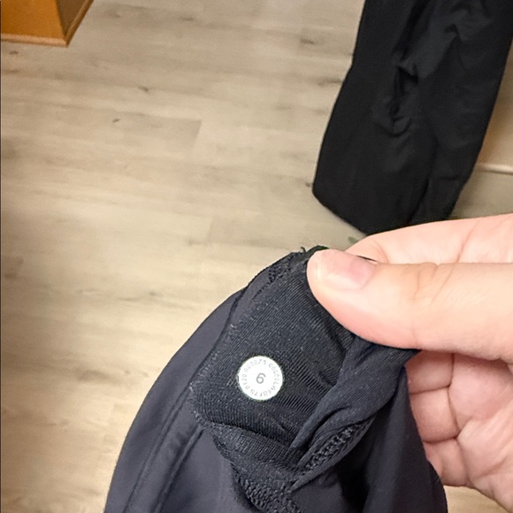 Lululemon Athletica Black Everlux Wunder Train High Rise Crop Tights Leggings - Picture 6 of 6